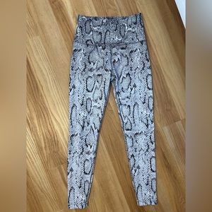 Beyond yoga leggings